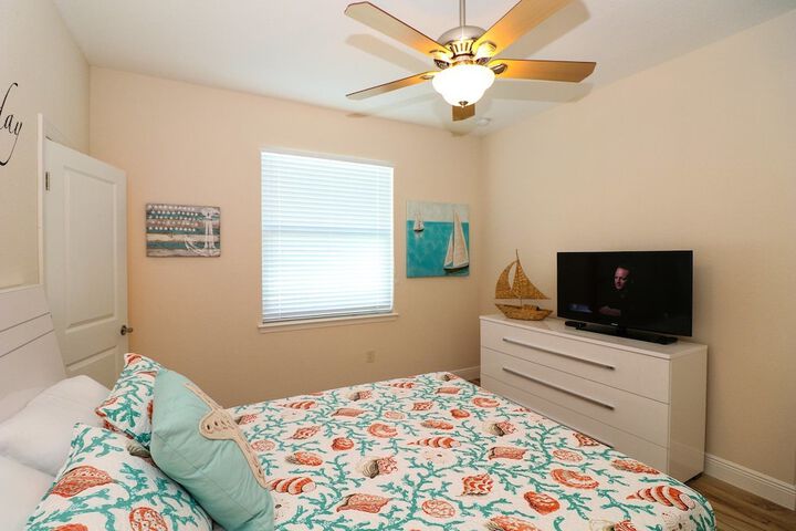 Room 4 of 36