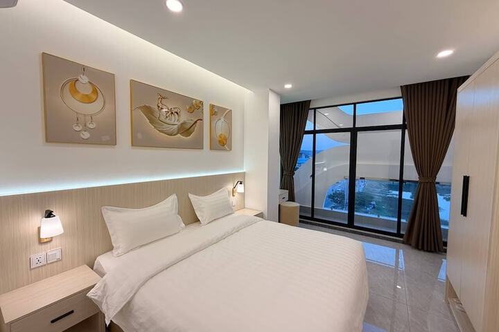 Room 17 of 68