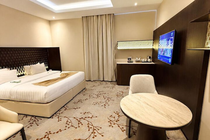 Room 30 of 64