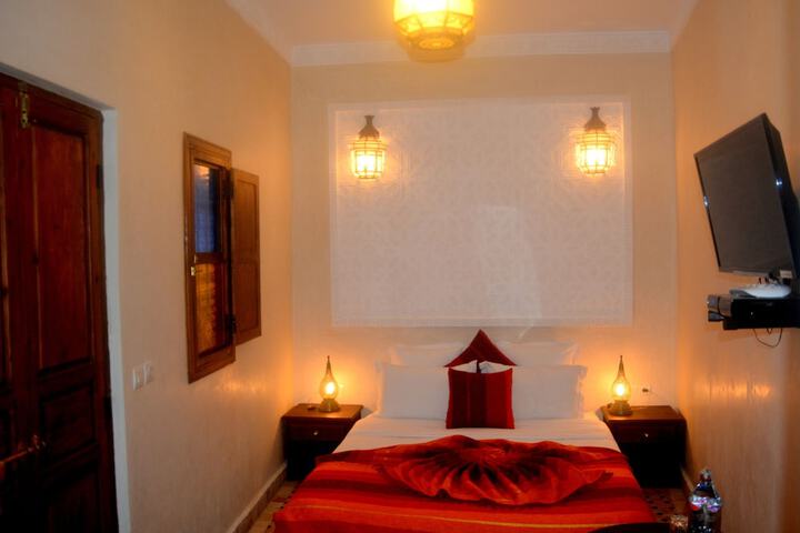Room 14 of 107