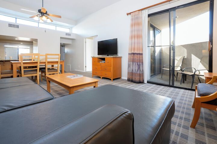 Room 10 of 42