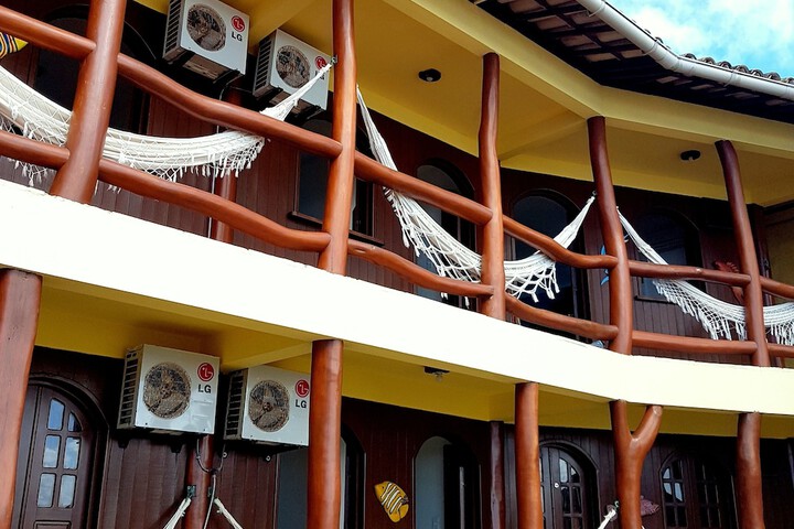 Hotel Exterior 30 of 36