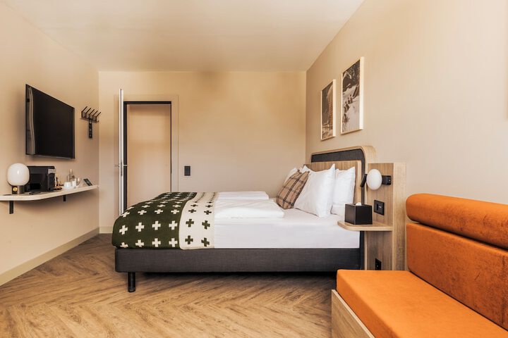 Room 18 of 78