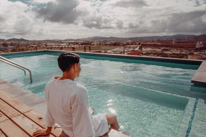 Pool 93 of 192