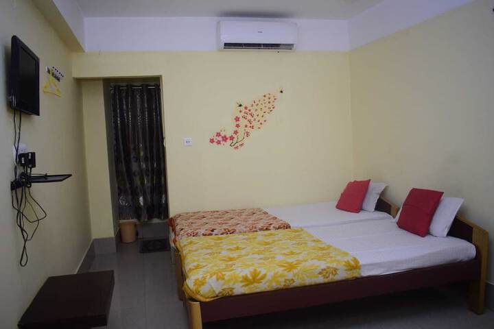 Room 16 of 34