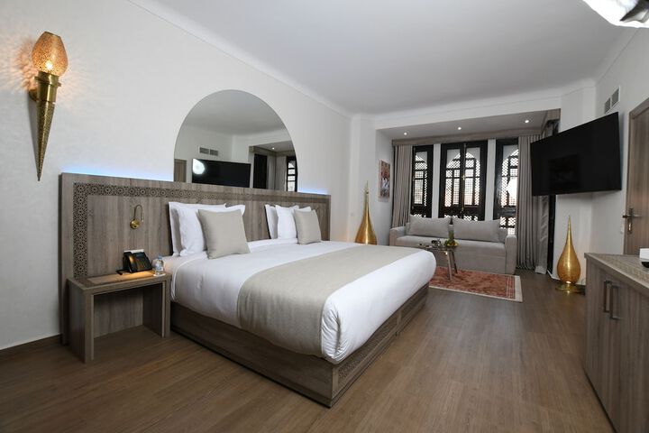 Room 16 of 105