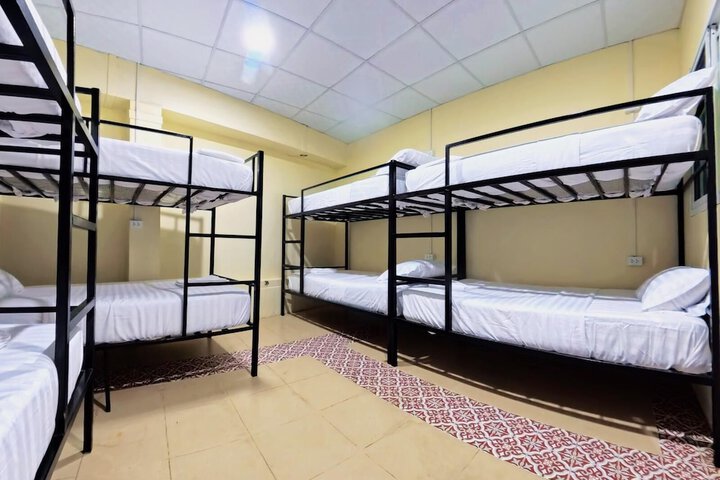 Room 7 of 13