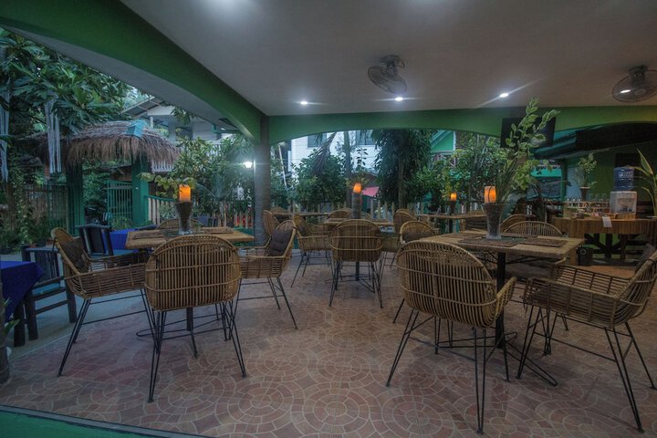 Dining 136 of 210