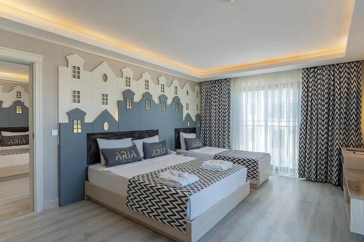 Room 19 of 74