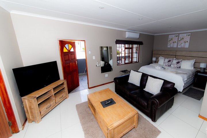Room 5 of 30