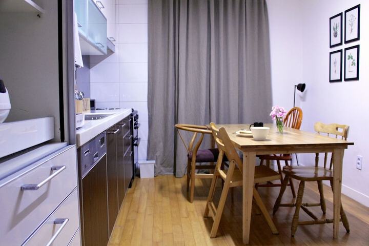 Room 28 of 54