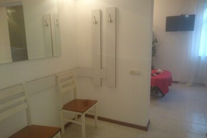 Room 32 of 61