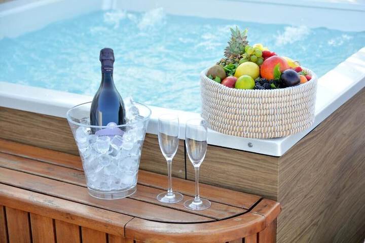 Jetted tub