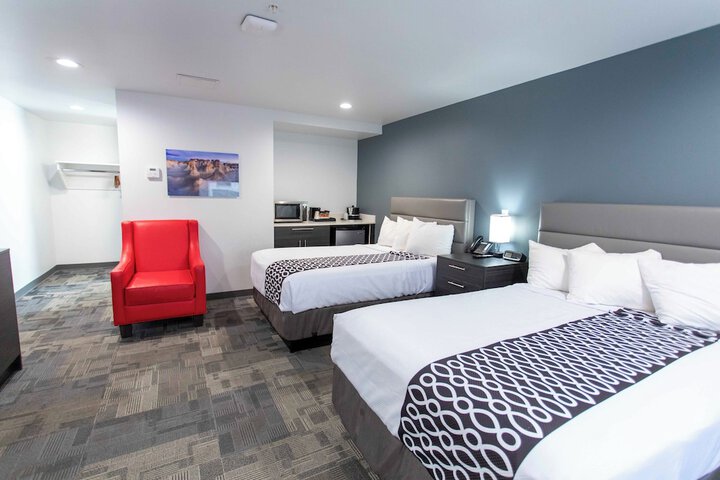 Room 18 of 38