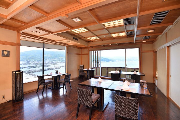 Dining Photos