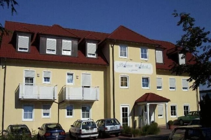 Hotel 32 of 36
