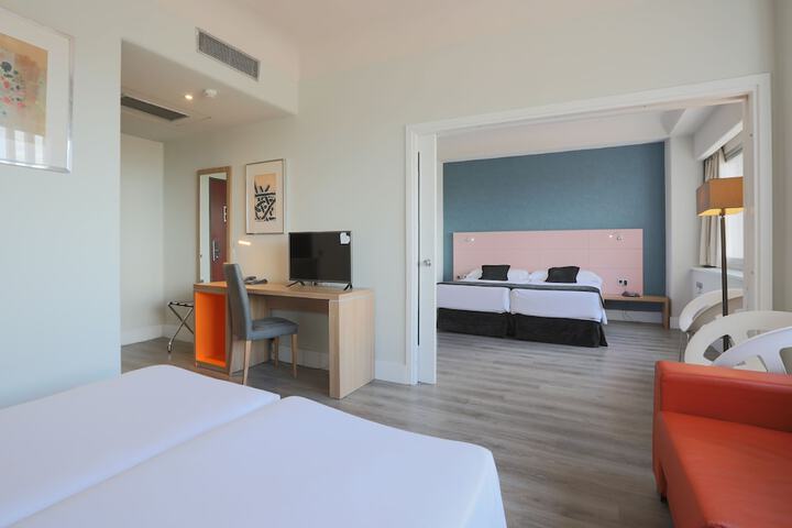 Room 15 of 73