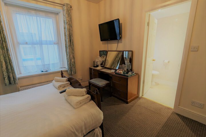 Room 41 of 99