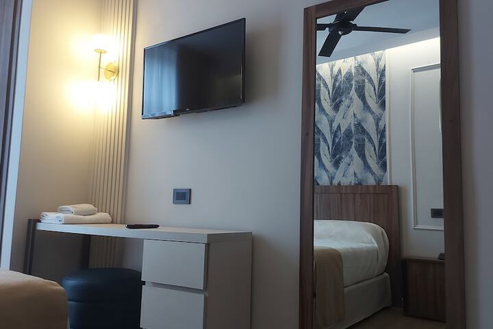 Room 28 of 51