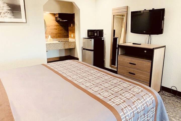 Room 5 of 37