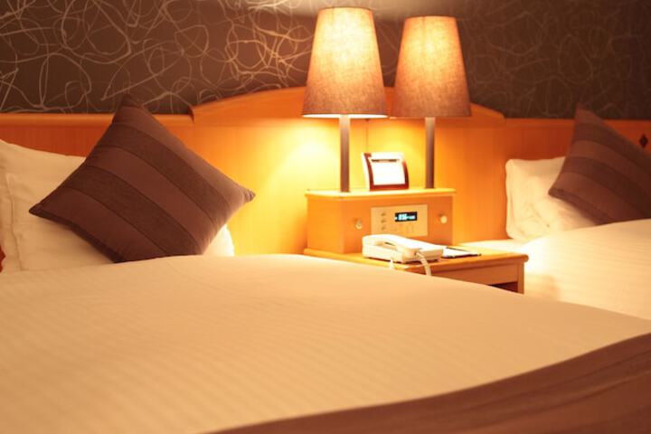 Room 19 of 111