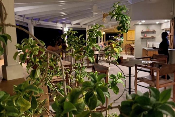 Dining 108 of 204