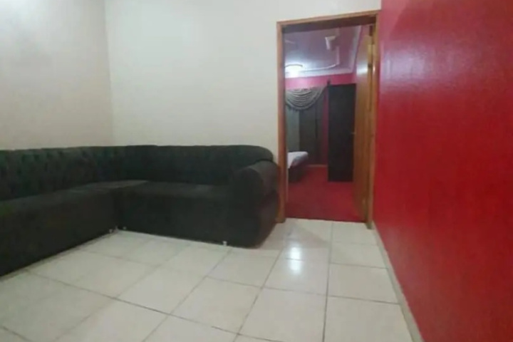 Room 8 of 11