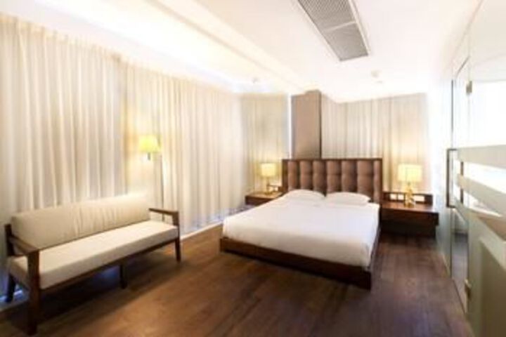 Room 21 of 53