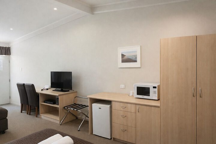 Room 5 of 24