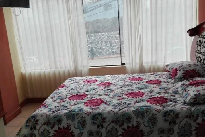 Room 16 of 18