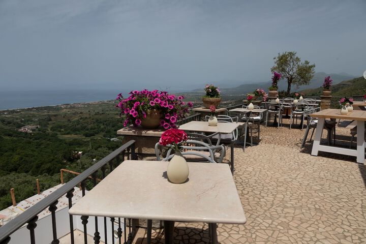 Terrace/Patio 88 of 101