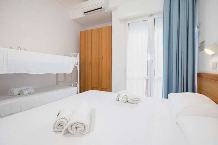 Room 2 of 23