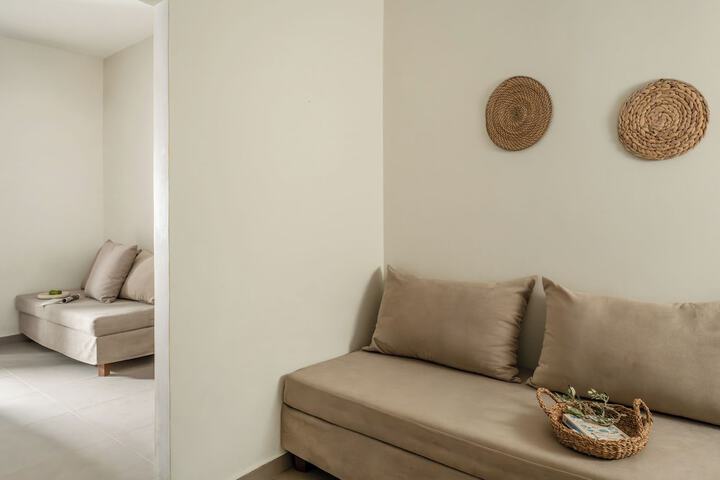 Room 10 of 48