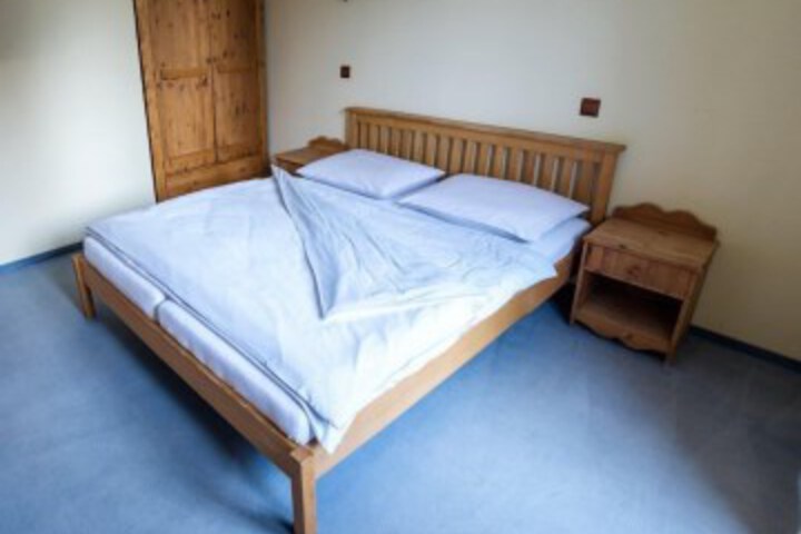 Room 16 of 45
