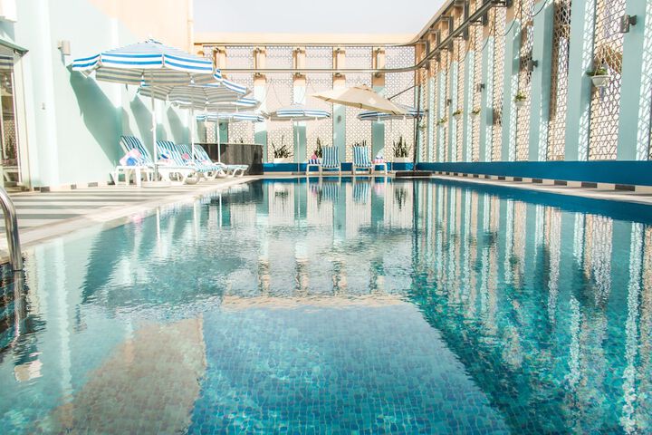 Pool 41 of 60