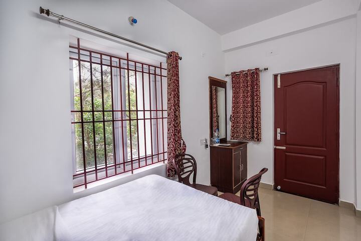 Room 8 of 27