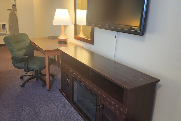 1 King Bed Executive Room (8 of 13)