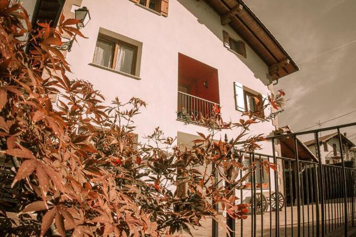 GURE-LUR casa rural