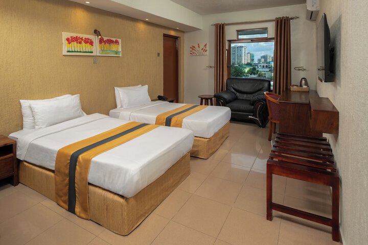 Room 28 of 49
