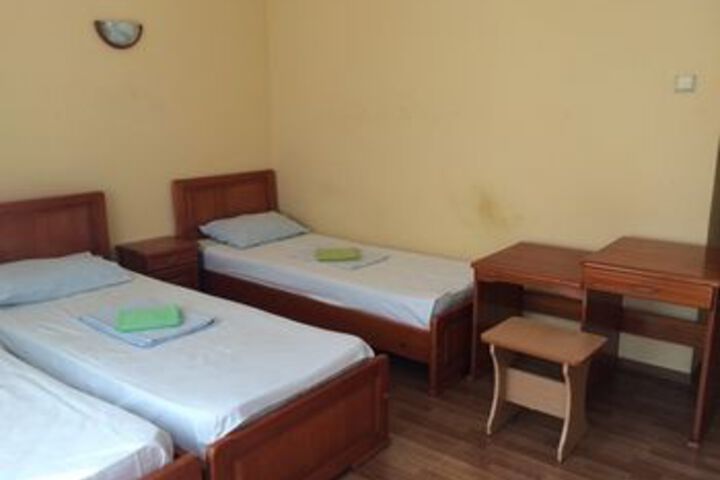 Room 14 of 25