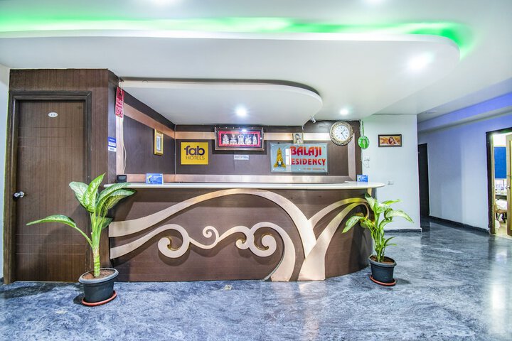 FABHOTEL PRADHA GRAND