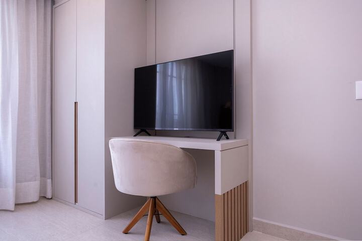 Room 3 of 70