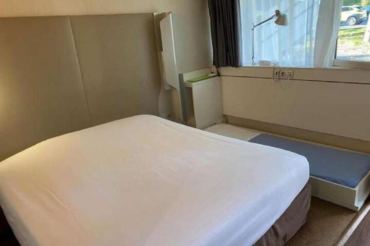 Room 5 of 58
