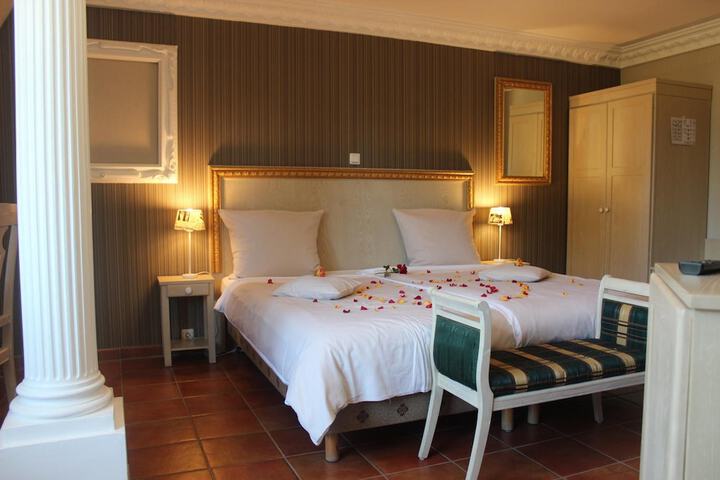 Room 14 of 36