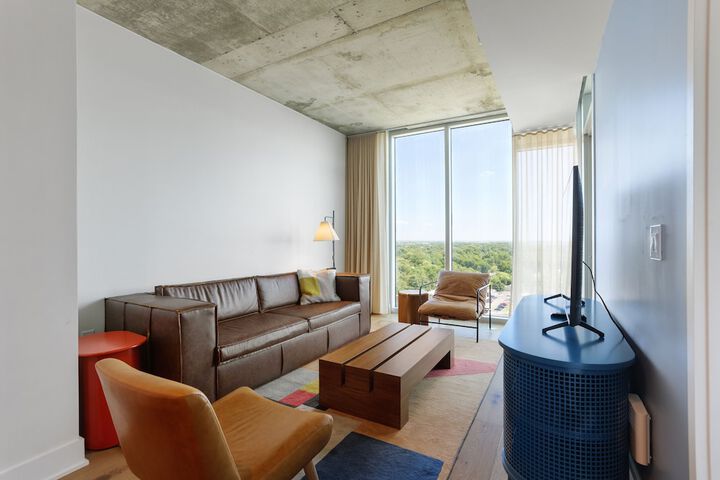 Room 428 of 860