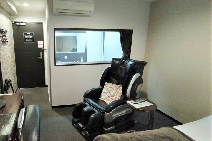 Room 30 of 89