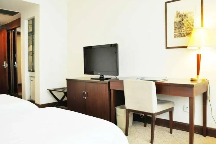 Room 3 of 13