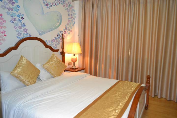 Room 14 of 16