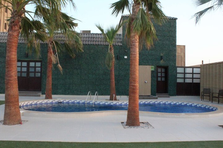 Pools & Facilities