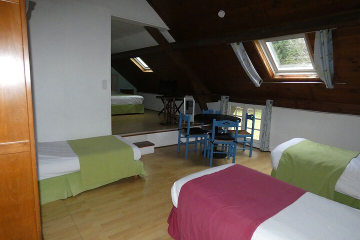 Room 14 of 32
